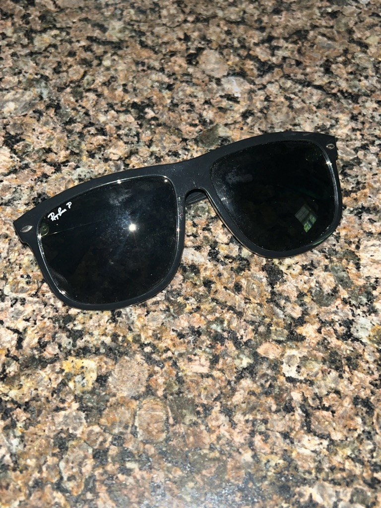 Ray-Ban Black Polarized Rb4147